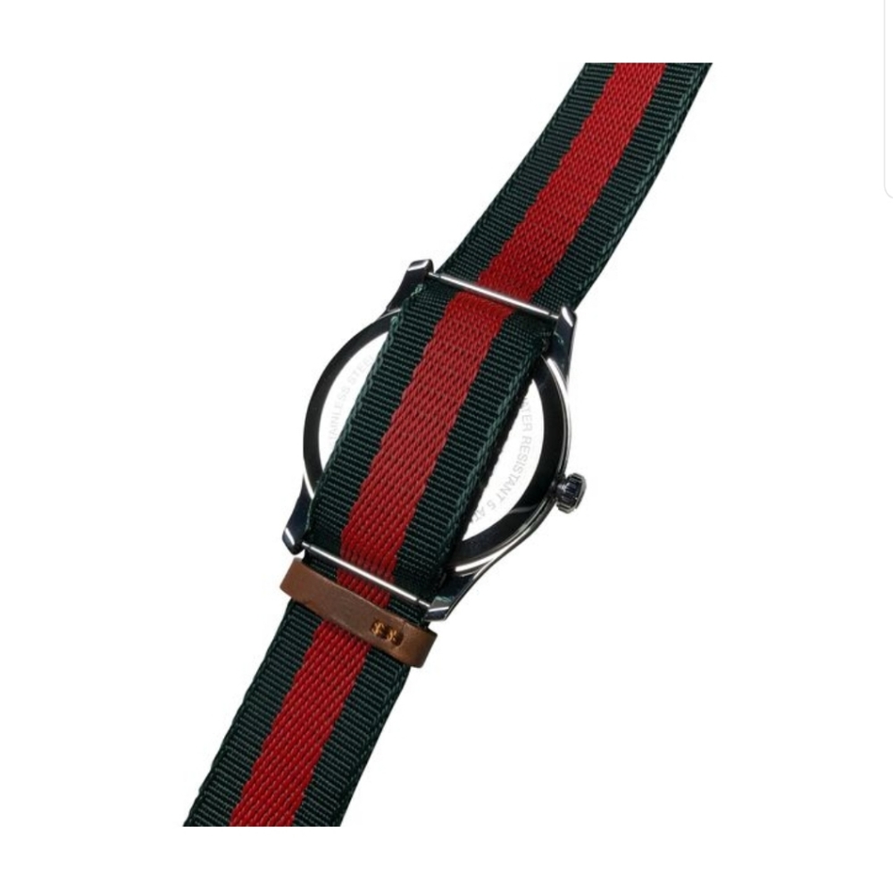 Authentic Gucci NWT G Timeless Bee Watch!! - Picture 2 of 4